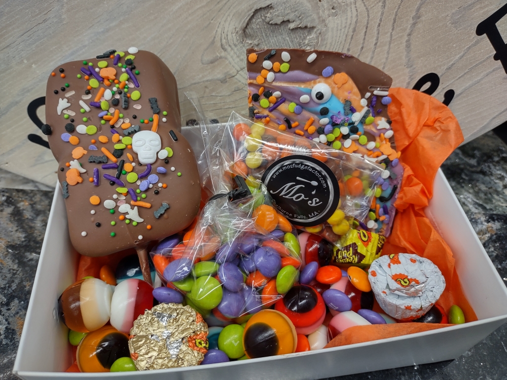 Handmade Gourmet Boo Box by Mo's Fudge Factor: We are your premium ...